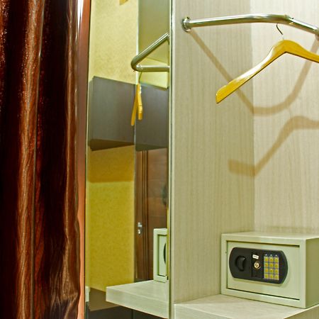Reddoorz Plus @ Natuna Bandung Bagian luar foto